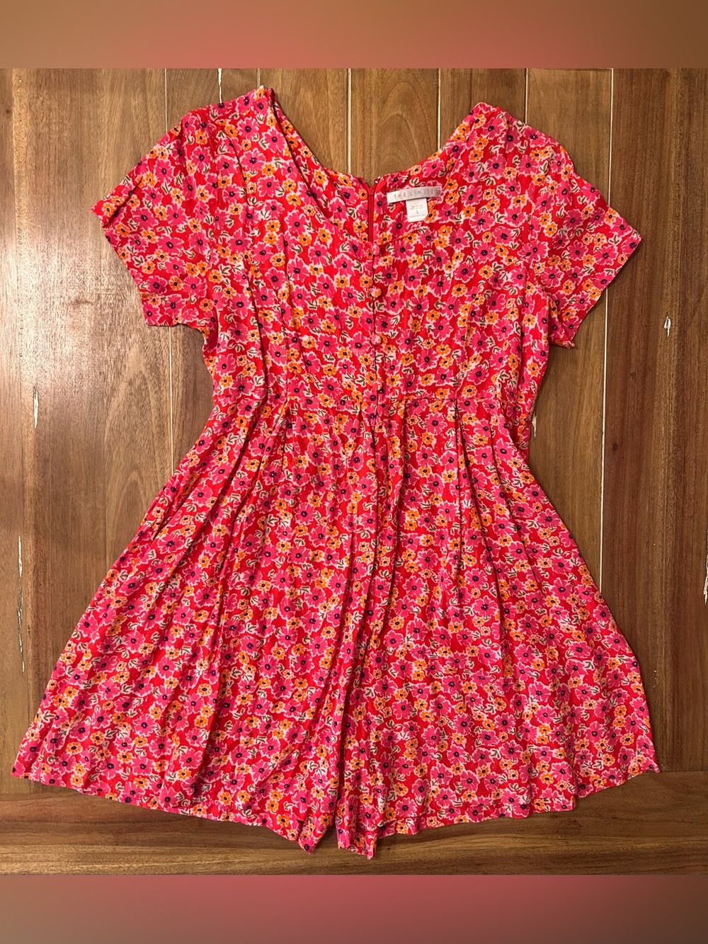 The Limited vintage Pink Floral V-Neck Short Sleeve Romper Dress. Large.